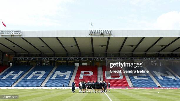 Nationalmannschaft Deutschland 2003, Glasgow; Training; Uebersicht Stadion Hampden Park