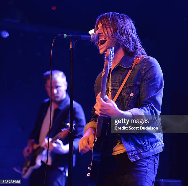 977 Robert Schwartzman Photos High Res Pictures Getty Images 977-robert-schwartzman-photos-high-res-pictures-getty-images