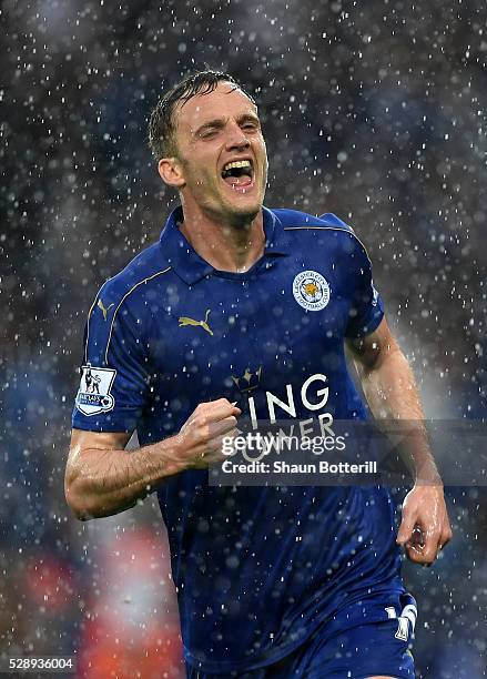 Andy King of Leicester City celebrates scoring his team's second goal during the Barclays Premier League match between Leicester City and Everton at...