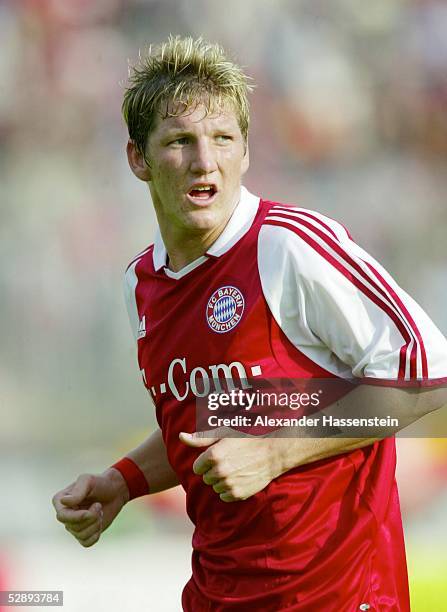 Testspiel 2003, Chemnitz; VfB Chemnitz - FC Bayern Muenchen 1:11; Bastian SCHWEINSTEIGER/Bayern
