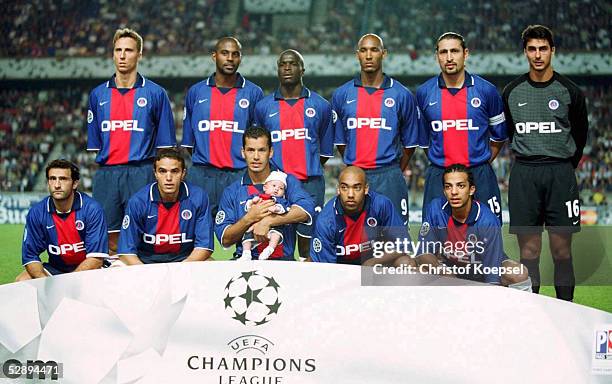 Paris, 26.09.00, PARIS ST. GERMAIN - FC BAYERN MUENCHEN 1:0, hintere Reihe v.l.n.r.: Fr?d?ric D?HU, CHRISTIAN, Bernard MENDY, Nicolas ANELKA, Eric...