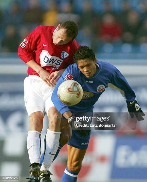 Bundesliga 02/03, Rostock; FC Hansa Rostock - VfL Bochum; Michael BEMBEN/Bochum, Delano HILL/Rostock