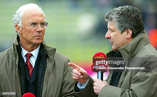 Bundesliga 02/03, Muenchen; FC Bayern Muenchen - Bayer 04 Leverkusen 3:0; Praesident Franz BECKENBAUER/Bayern, Kommentator Marcel REIF/Premiere