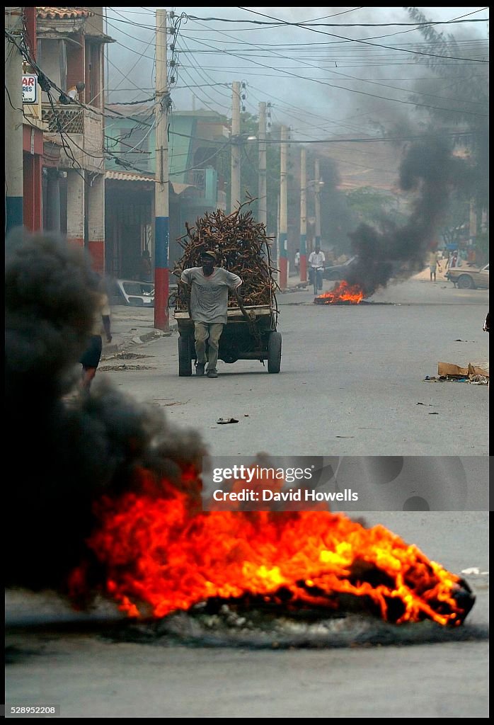 Haiti - Gonaives - Demonstrations