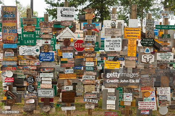 Multiple Sign Post Photos and Premium High Res Pictures - Getty Images