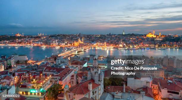 istanbul at sunset - イスタンブール 金角湾 ストックフォトと画像