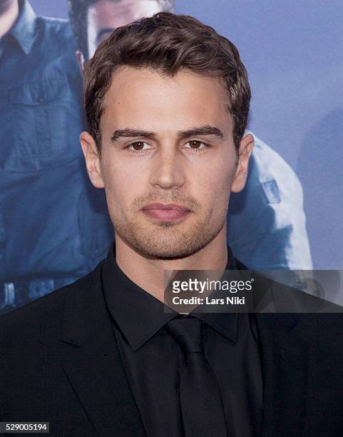 Theo James attends "The Divergent Series: Allegiant" world premiere at the AMC Loews Lincoln Square in New York City. �� LAN