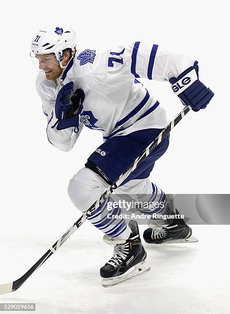 David Clarkson of the Toronto Maple Leafs plays in the game against the Ottawa Senators at Canadian Tire Centre on November 9, 2014 in Ottawa,...