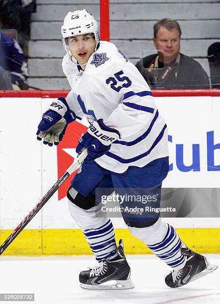 Brennan of the Toronto Maple Leafs plays in the game against the Ottawa Senators at Canadian Tire Centre on November 9, 2014 in Ottawa, Ontario,...