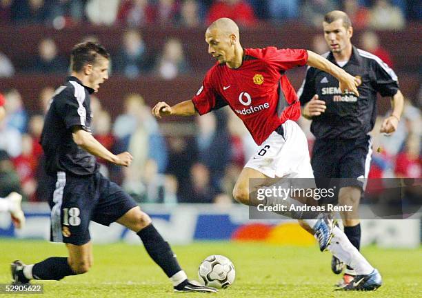 Champions League 02/03, Manchester; Manchester United - Real Madrid 4:3; Javier Garcia PORTILLO/Madrid, Rio FERDINAND/ManU, Zinedine ZIDANE/Madrid