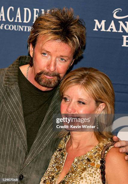 Musician Ronnie Dunn and his wife Janine arrive at the 40th Annual Academy Country Music Awards at Mandalay Bay Resort & Casino on May 17, 2005 in...