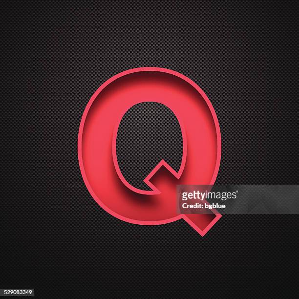 illustrazioni stock, clip art, cartoni animati e icone di tendenza di lettera q design lettera rossa su sfondo in fibra di carbonio - q and a