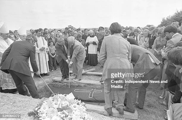 Funeral of Det Garda Hand who was shot dead by the IRA in the Drumree, Co Meath Post Office raid. Circa August 1984. .