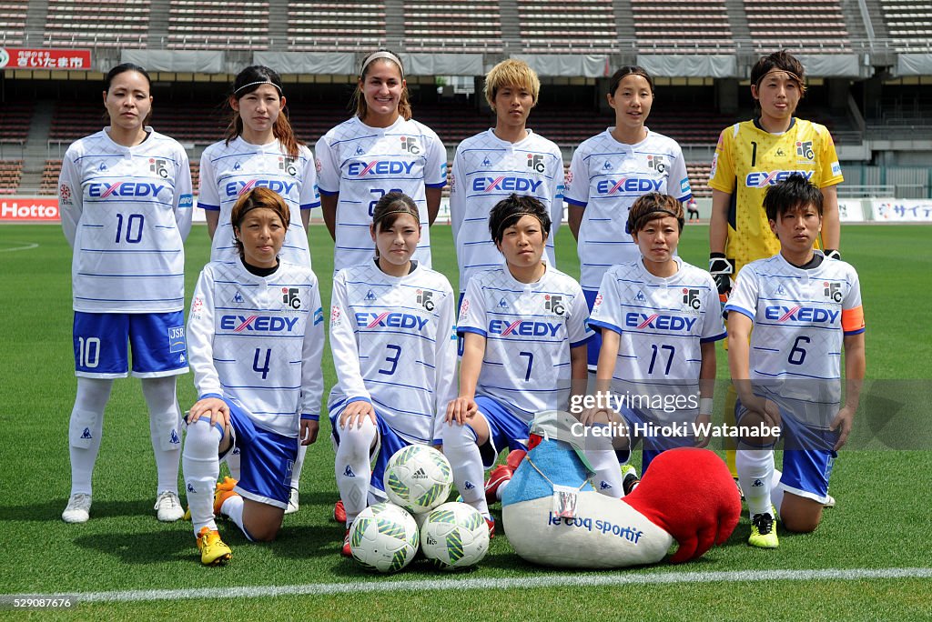 Urawa Red Diamonds Ladies v Iga FC Kunoichi - Nadeshiko League