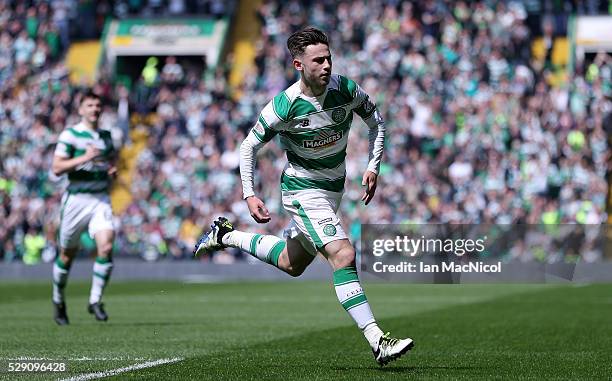 Patrick Roberts of Celtic celebrates scoring his side's first goal during the Ladbroke Scottish Premiership match between Celtic and Aberdeen at...