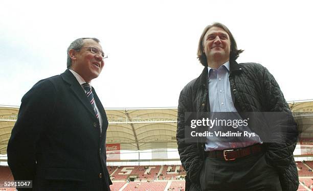 Bundesliga 02/03, Stuttgart; VfB Stuttgart - Hamburger SV 1:1; Trainer Felix MAGATH/Stuttgart, Sportchef Dietmar BEIERSDORFER/HSV