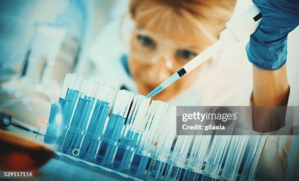 Physical Lab Physical Measurement Laboratory Photos and Premium High Res Pictures ...