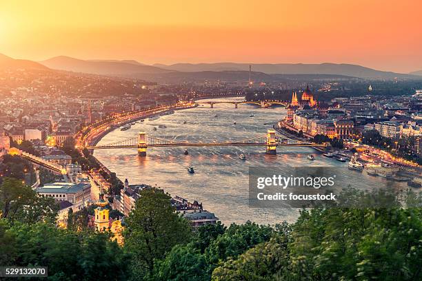 budapest stadtblick - ungarn stock-fotos und bilder