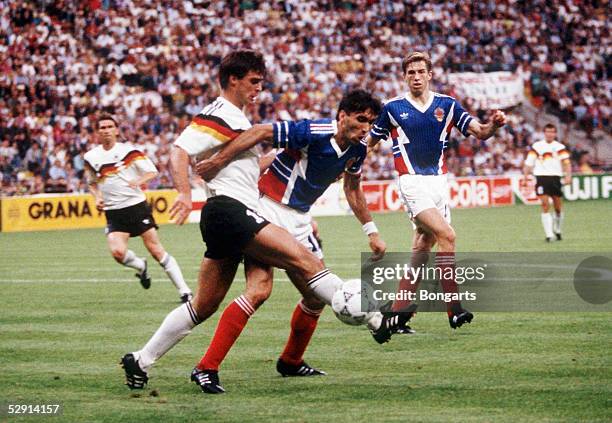 Wm 1990 Italien Photos And Premium High Res Pictures Getty Images wm-1990-italien-photos-and-premium-high-res-pictures-getty-images