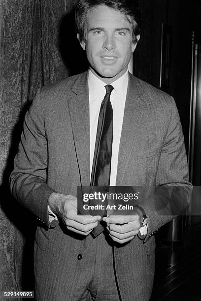 Warren Beatty Ripped Warren Beatty 1970 Photos and Premium High Res Pictures - Getty Images