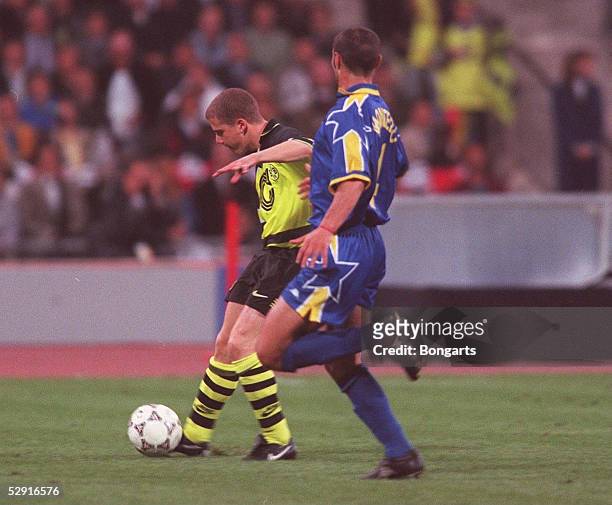 Fussball: Champions League Dortmund 5.97, Ricken schiesst das 3-1 vorbei an Montero