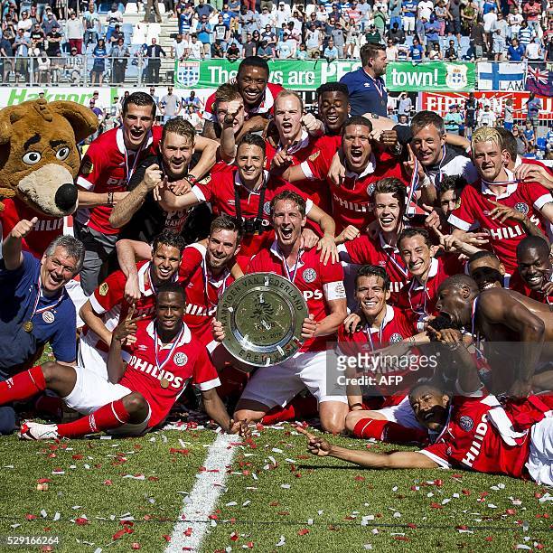 Eindhoven teammates celebrate the national Soccer Championship of the Netherlands after the Dutch Eredivisie match PEC Zwolle vs PSV Eindhoven in...