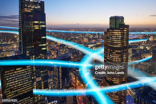 high speed connection - gigante tecnológico fotografías e imágenes de stock