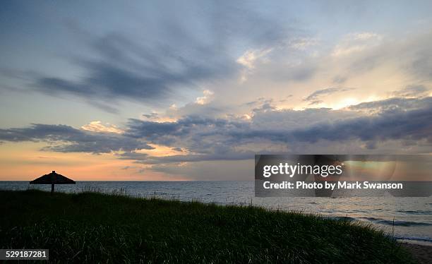 beach sunset - stevensville fotografías e imágenes de stock