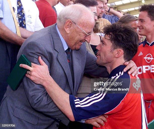 In Leverkusen; SV WERDER BREMEN - FC BAYERN MUENCHEN 1:2; DFB PRAESIDENT Egidius BRAUN und Lothar MATTHAEUS/BAYERN