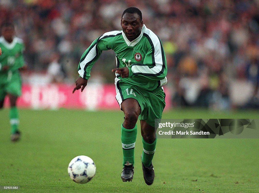 FUSSBALL: NATIONALMANNSCHAFT 1998 NIGERIA 22.04.98