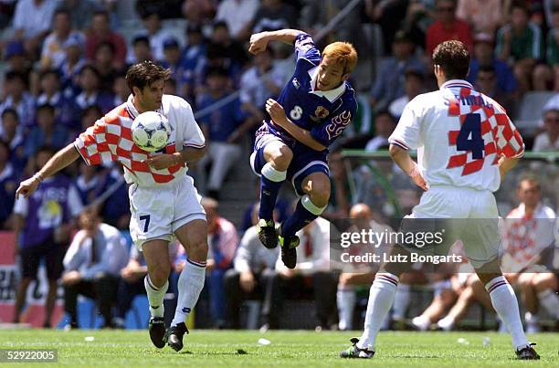 Nantes, 20.06.98, JAPAN - KROATIEN , Aljosa ASANOVIC/CRO, Hidetoshi NAKATA/JPN, STIMAC /CRO