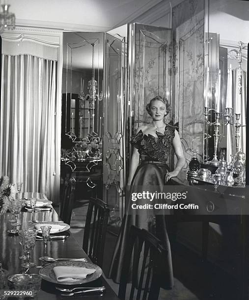 Belle Burden 76 Shirley Burden Stock Photos, High-Res Pictures, and Images - Getty