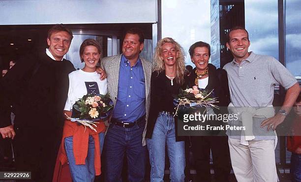 Hamburger SV 13.06.98, Andre BREITENREITER und Frau Claudia, Frank PAGELSDORF und Frau Katrin, Stefan SCHNOOR mit Frau Nicole