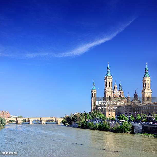 basilika unserer lieben frau von der säule - ebro river stock-fotos und bilder