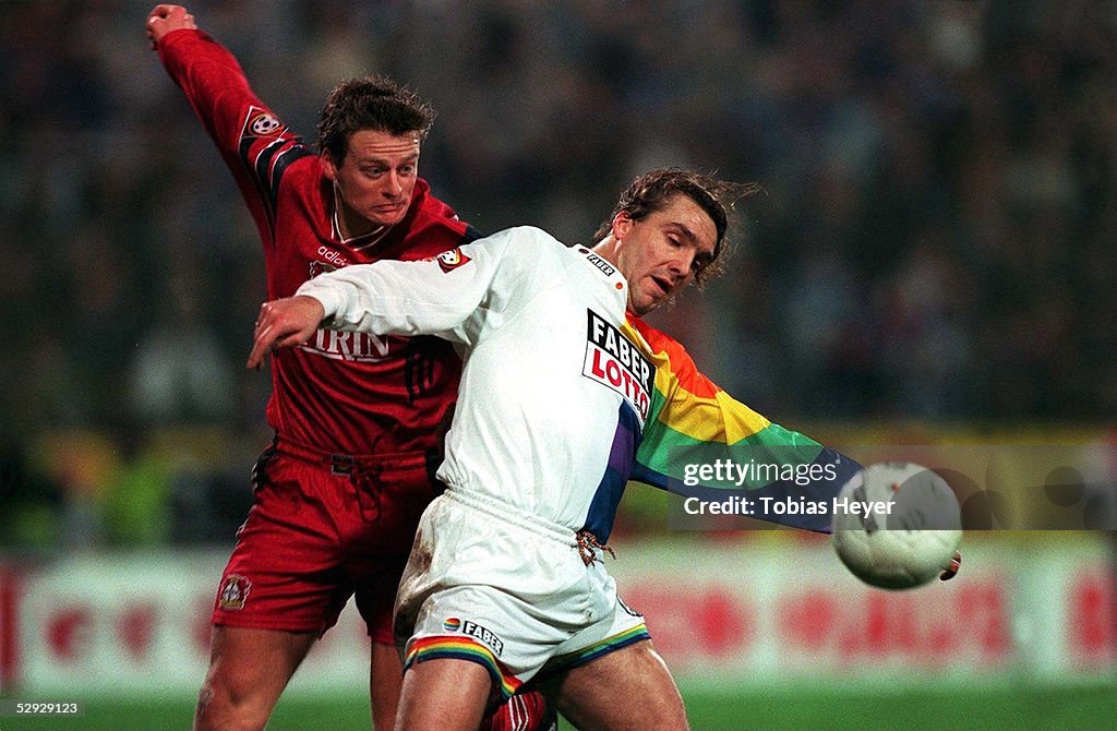 FUSSBALL: 1. BUNDESLIGA 97/98 14.12.97