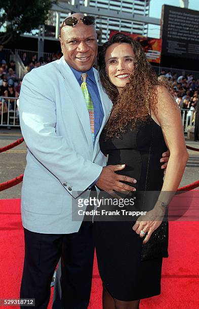 Arrival of Ving Rhames, costar in the film, and his wife, currently pregnant.