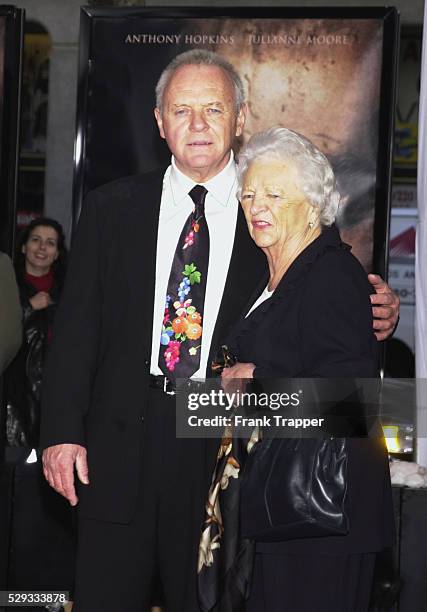 Anthony Hopkins with his mother.