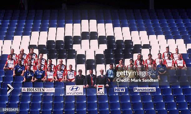 Hamburg; MANNSCHAFTSFOTO HAMBURGER SV TEAM HSV; Reihe 1 von oben und links: Soner UYSAL, Andreas FISCHER, Karsten BAERON, Vanja GRUBAC, Allan JEPSEN;...