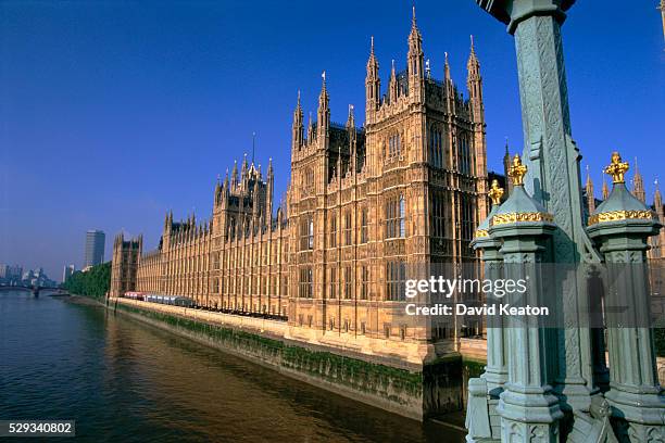 houses of parliament - kearton stock pictures, royalty-free photos & images