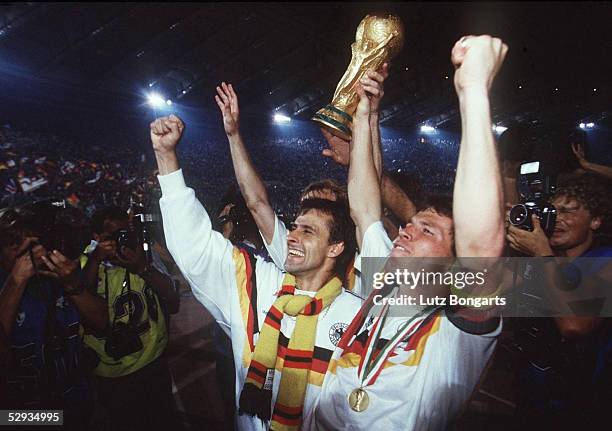 Rom/ITA; Pierre LITTBARSKI, Lothar MATTHAEUS/GER - SIEGER/JUBEL/WELTMEISTER -