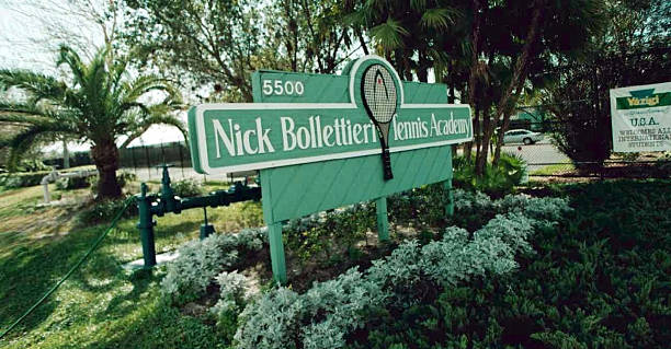 Trainingslager des HSV am Longboat Key/Florida 29.1.97, Gruenflaeche vor der Nick BOLLETTIERI Tennis Academy