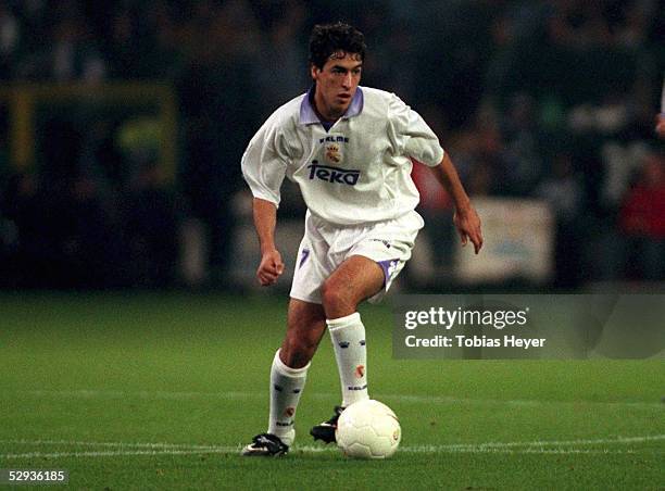 Spanische Liga 97/98 REAL MADRID 01.11.97, RAUL Einzelaktion -