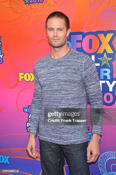 Actor Garret Dillahunt arrives at the FOX 2010 summer Television Critics Association all-star party held at Pacific Park on the Santa Monica Pier.