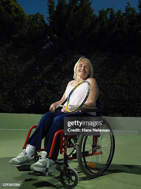 wheelchair tennis player - wheelchair tennis stock pictures, royalty-free photos & images