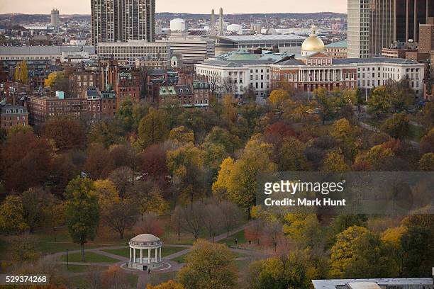 gazebo in a park with buildings in the background, parkman bandstand, boston common, massachusetts state capitol, beacon hill, boston, massachusetts, usa - beacon hill park stock pictures, royalty-free photos & images