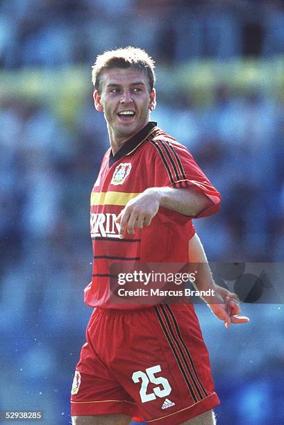 Jena, 10.07.99, TSV BAYER 04 LEVERKUSEN - 1. FC KAISERSLAUTERN 3:1, JUBEL Bernd SCHNEIDER/LEVERKUSEN