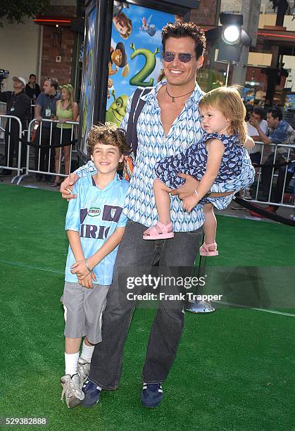 Actor Antonio Sabato Jr. With son Jack and daughter Mina arrive at the premiere of the computer-animated comedy "Shrek 2."