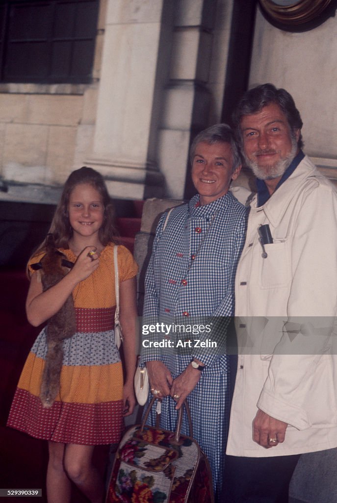 Dick Van Dyke Margie Willet Van Dyke with their daughter casual... News