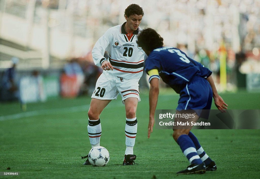 SOLSKJAER, MALDINI/WM FRANCE 98
