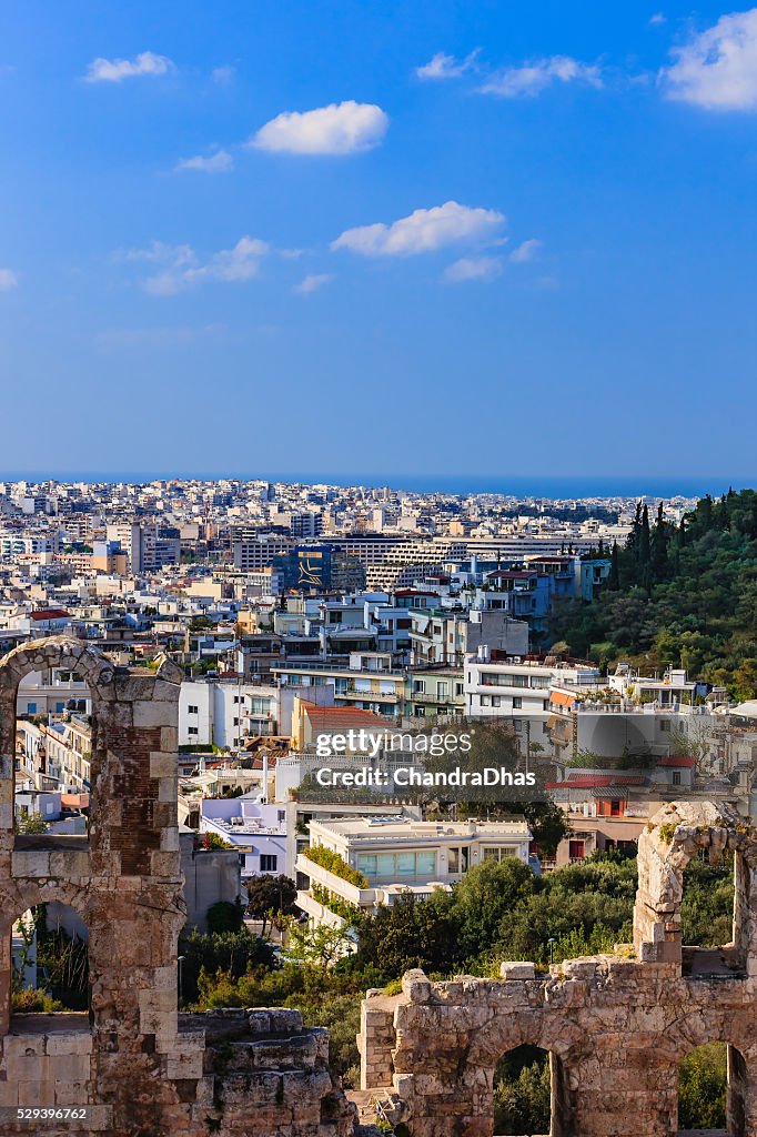 Atenas, Grecia : Mirando en cabaña de Fachada de odeón Herodes aticus